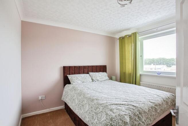 3 bed Semi-Detached for sale Image 8