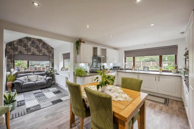 Lowfield Close, Barnby Dun, Doncaster photo 4