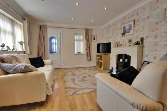 5 Miles Lane, Leconfield, Beverley, HU17 7NW photo 4