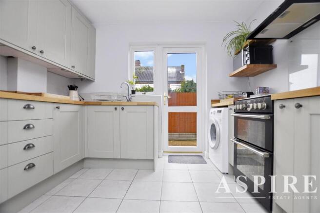 Aspire Estate Agents Benfleet 18.jpg