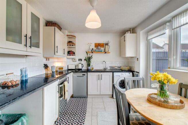 Beckgrove Close, Pengam Green, HernCrabtree (11).j
