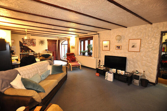 7 bed Mews for sale Image 5