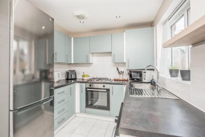2 bed Semi-Detached for sale Image 5