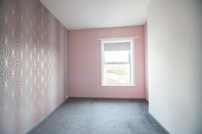 2 bed End of Terrace to rent Image 8