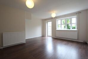 10, Roding Way, Wickford SS12 9BB