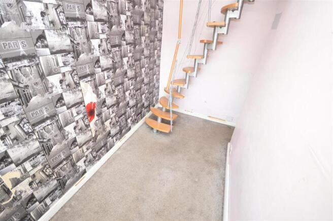 2 bed Terraced for sale Image 9