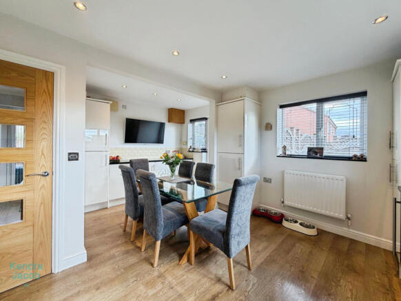 Longcroft View, Whitwell, Worksop photo 4