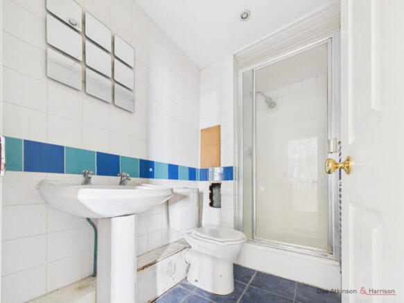 6 bed Town House for sale Image 11