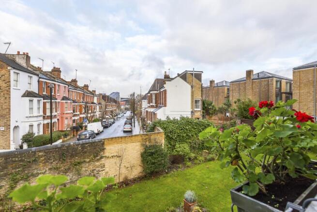 Highbury Crescent