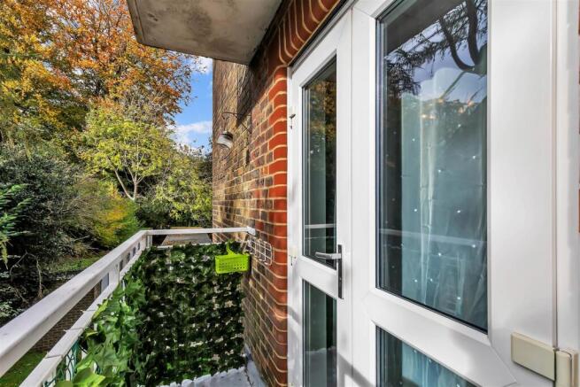 Balcony 1a.jpg