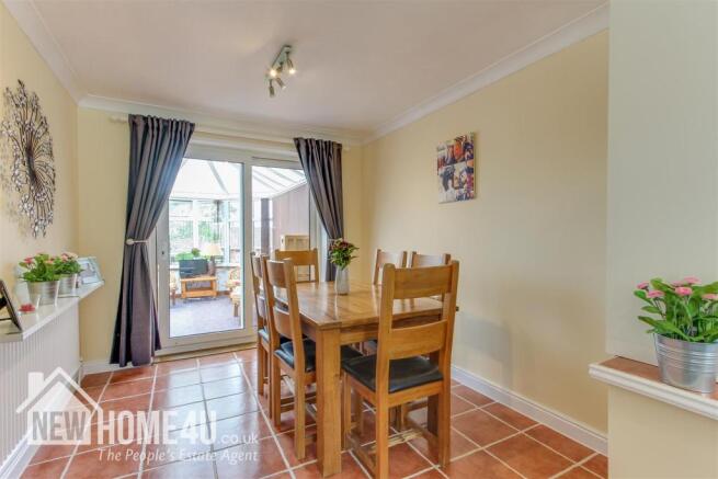 DINING ROOM: