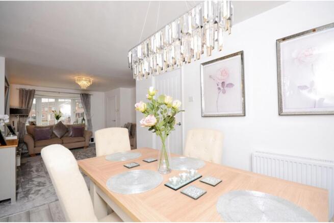 Lounge/Dining Room
