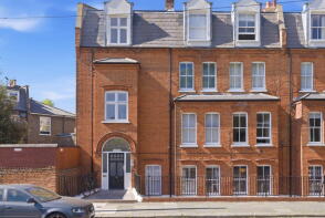 33, Mark Mansions, Westville Road, London W12 9PS