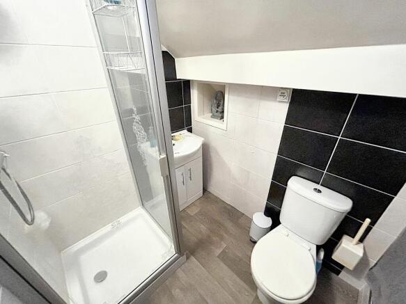 Upper Bathroom