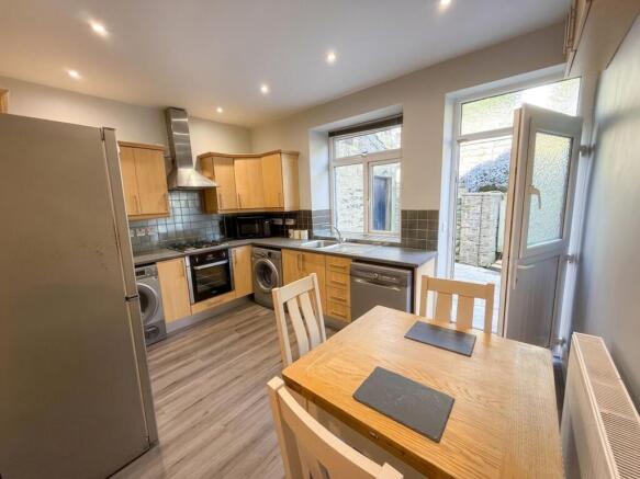 2 bed Terraced for sale Image 9