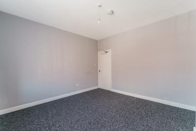 4 bed Terraced to rent Image 12