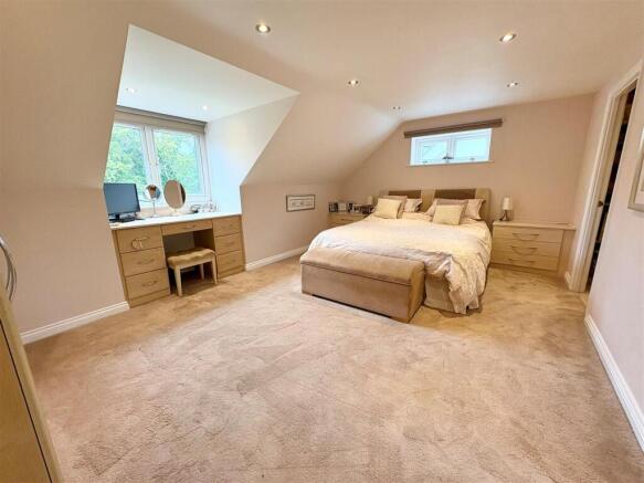 6. bed1.jpg