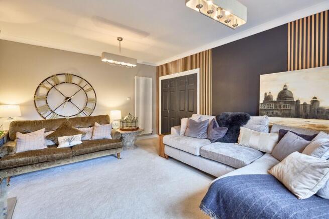 4 bed Detached for sale Image 6