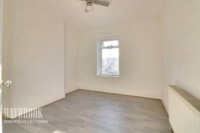 3 bed Maisonette to rent Image 6