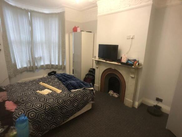 4 bed End of Terrace to rent Image 8