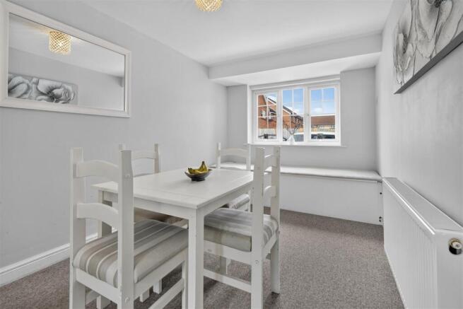 3 bed Semi-Detached for sale Image 8