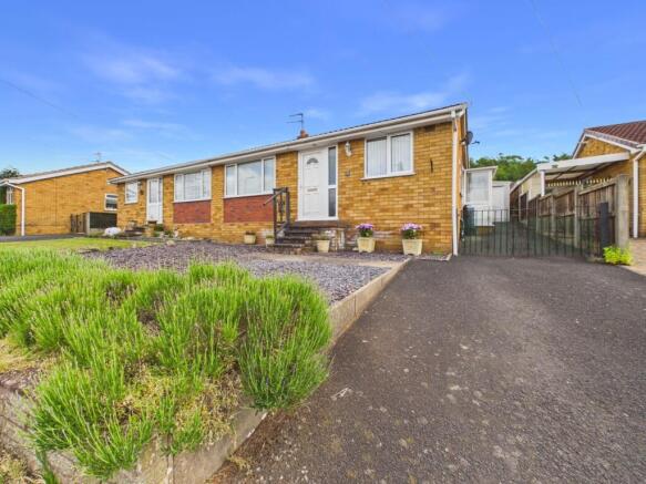 2-bed semi-detached on Birchlands, Bridgnorth, £257,000