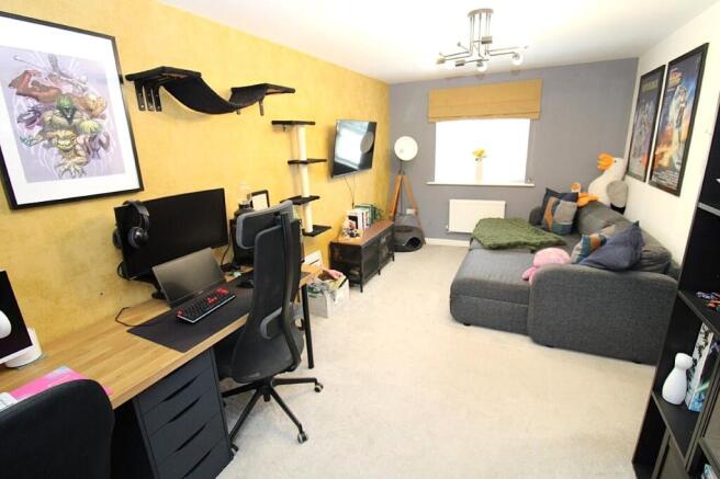 3 bed Semi-Detached for sale Image 8