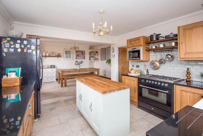 Kitchen/Dining Room
