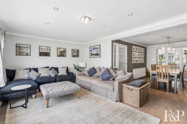 Meadow Close, Marlow photo 4