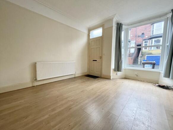 3 bed House to rent Image 8