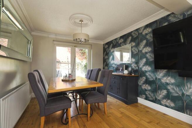 4 bed Detached for sale Image 10