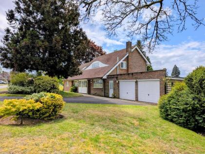 Shepherds Way, Liphook, GU30