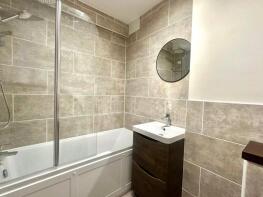 5, 34 Avon Court, Keswick Road, London SW15 2JU