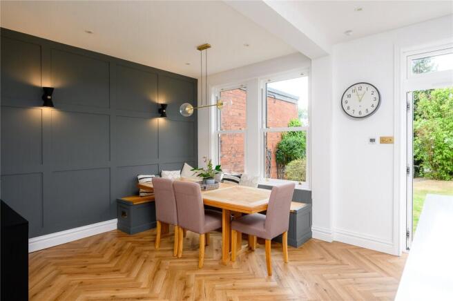 4 bed Semi-Detached for sale Image 12