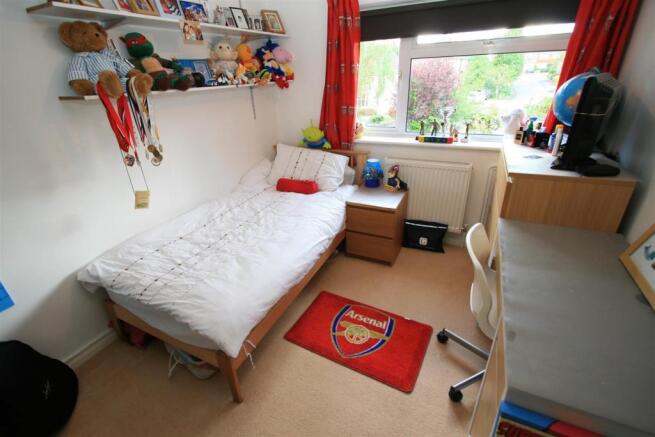 Bedroom 4.jpg
