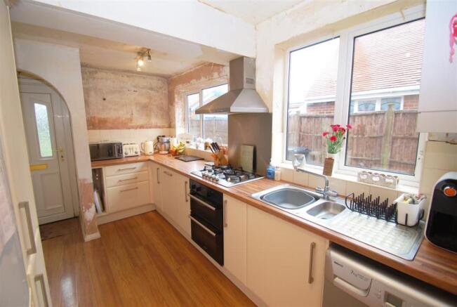 alternate view of kitchen