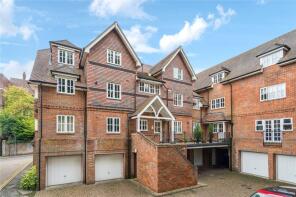8, Deans Lawn, Chesham Road, Berkhamsted HP4 3AZ