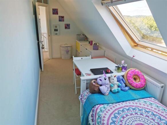 Bed 4.jpg