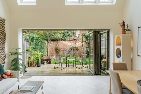 Apple Tree Road, London, N17