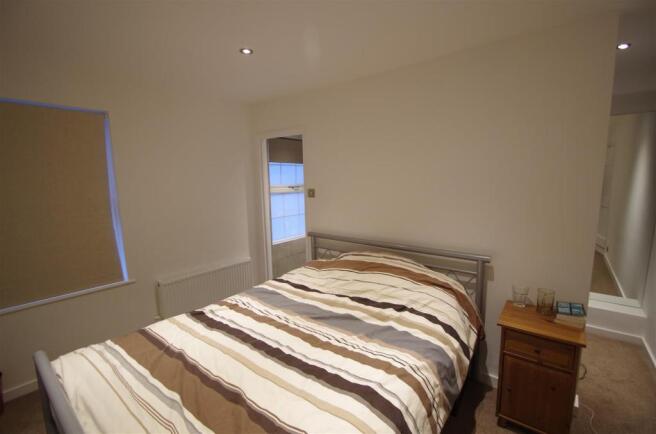 Master Bedroom - Pho