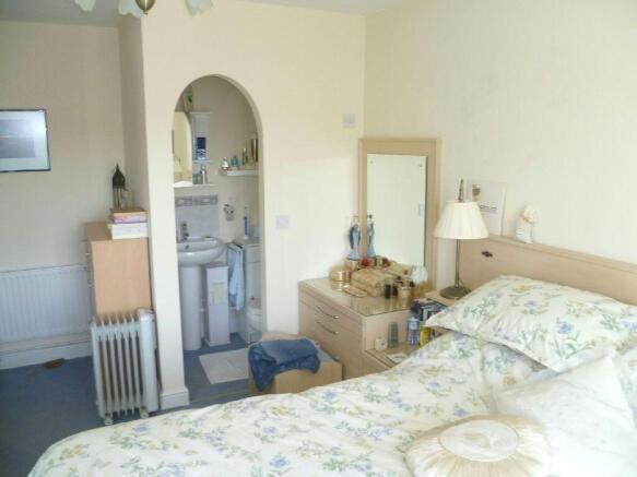 Ensuite Cloakroom