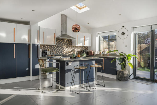 Dining/Kitchen