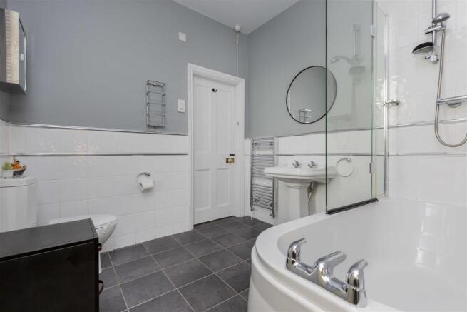 Jack and Jill Bathroom 1st Floor