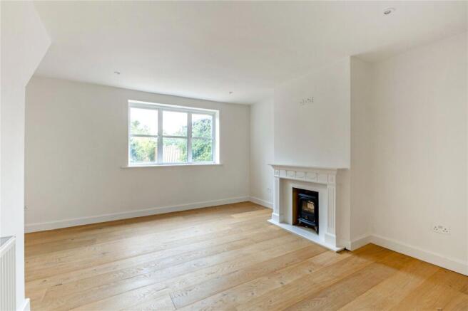 Prestbury Road, Prestbury, Cheltenham, Gloucestershire, GL52 photo 4
