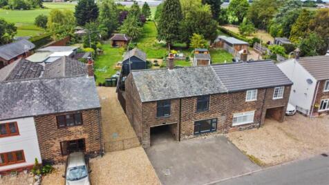 A Beautifully Finished Home Offering Modern Living on Popes Lane, Terrington St Clement PE34