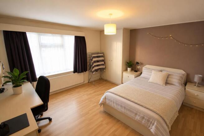 6 bed Terraced to rent Image 4