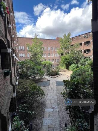 Communal Courtyard Garden 