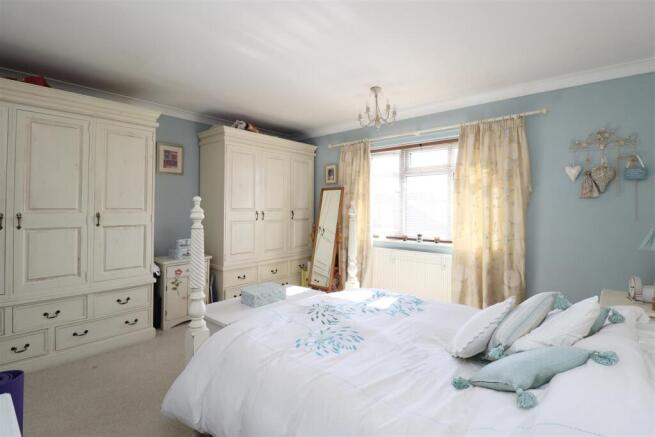 3 bed Link Detached House for sale Image 6