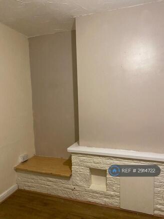 3 bed Terraced to rent Image 7