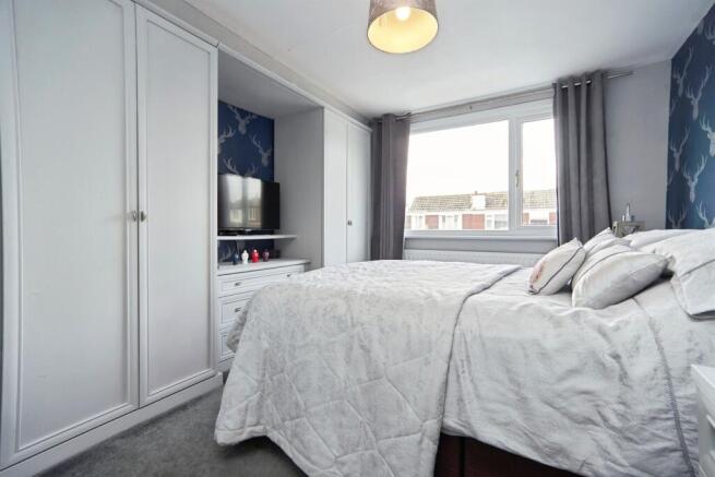 3 bed Semi-Detached for sale Image 7